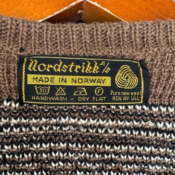 Vintage Nordstrickk Brown 100% Wool Nordic Fair Isle Silver Closure Cardigan - Picture 15 of 16